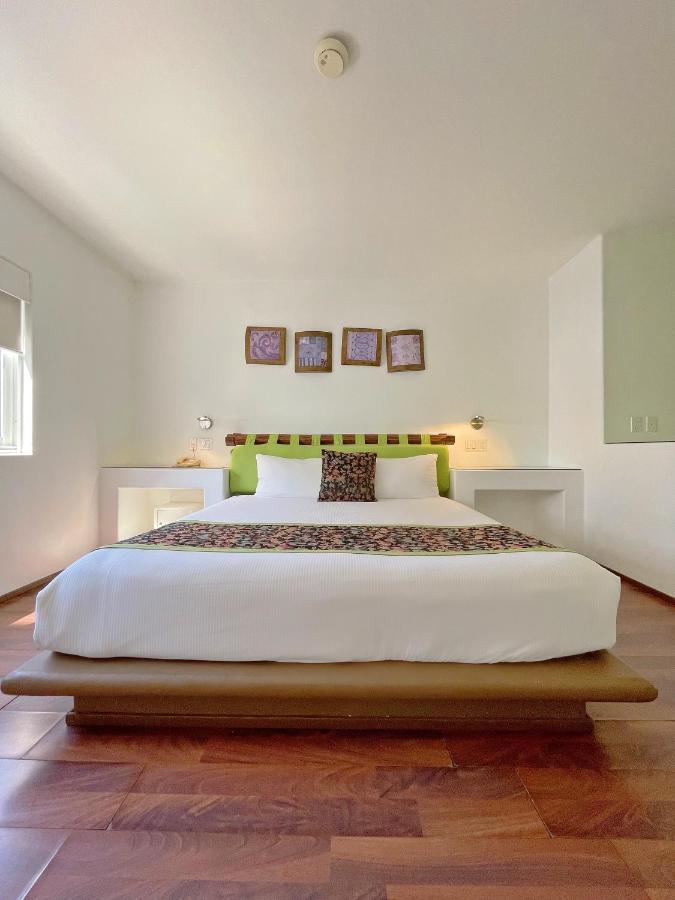 Seven Crown Express & Suites By Kavia Cabo San Lucas Exteriör bild