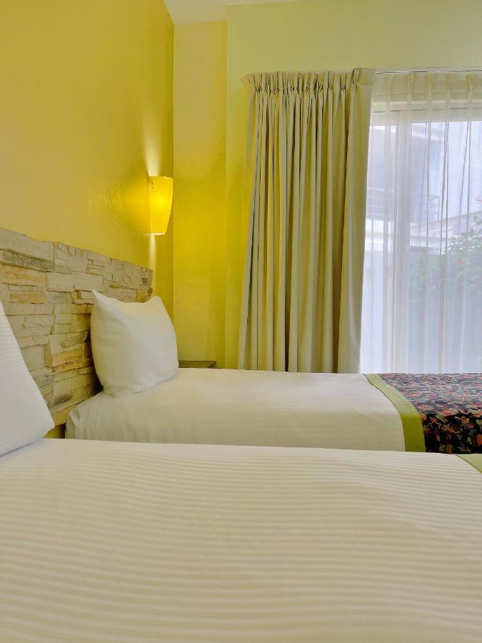 Seven Crown Express & Suites By Kavia Cabo San Lucas Exteriör bild