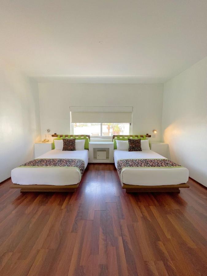 Seven Crown Express & Suites By Kavia Cabo San Lucas Exteriör bild