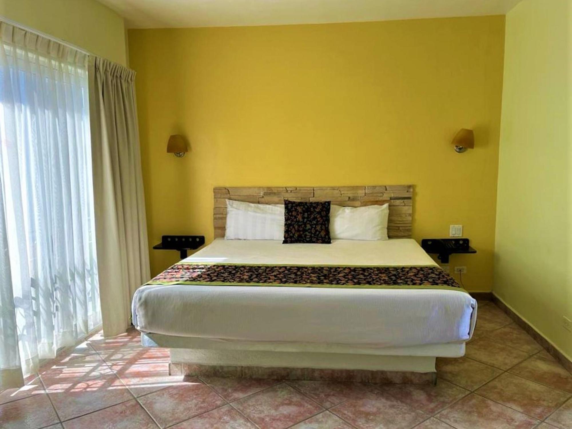 Seven Crown Express & Suites By Kavia Cabo San Lucas Exteriör bild