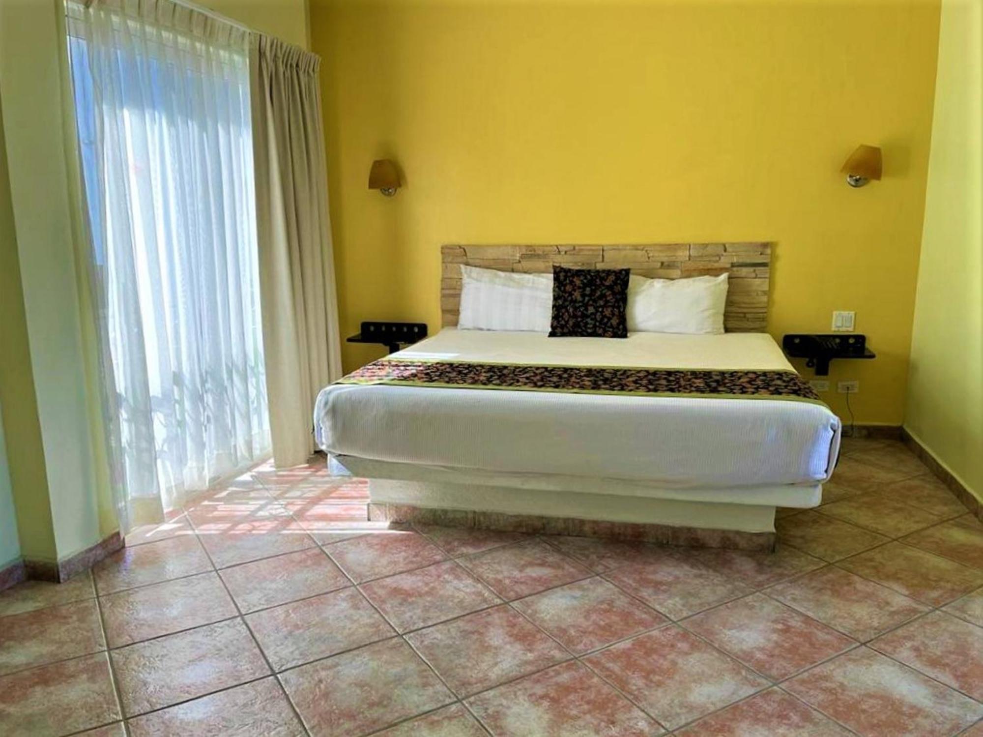 Seven Crown Express & Suites By Kavia Cabo San Lucas Exteriör bild