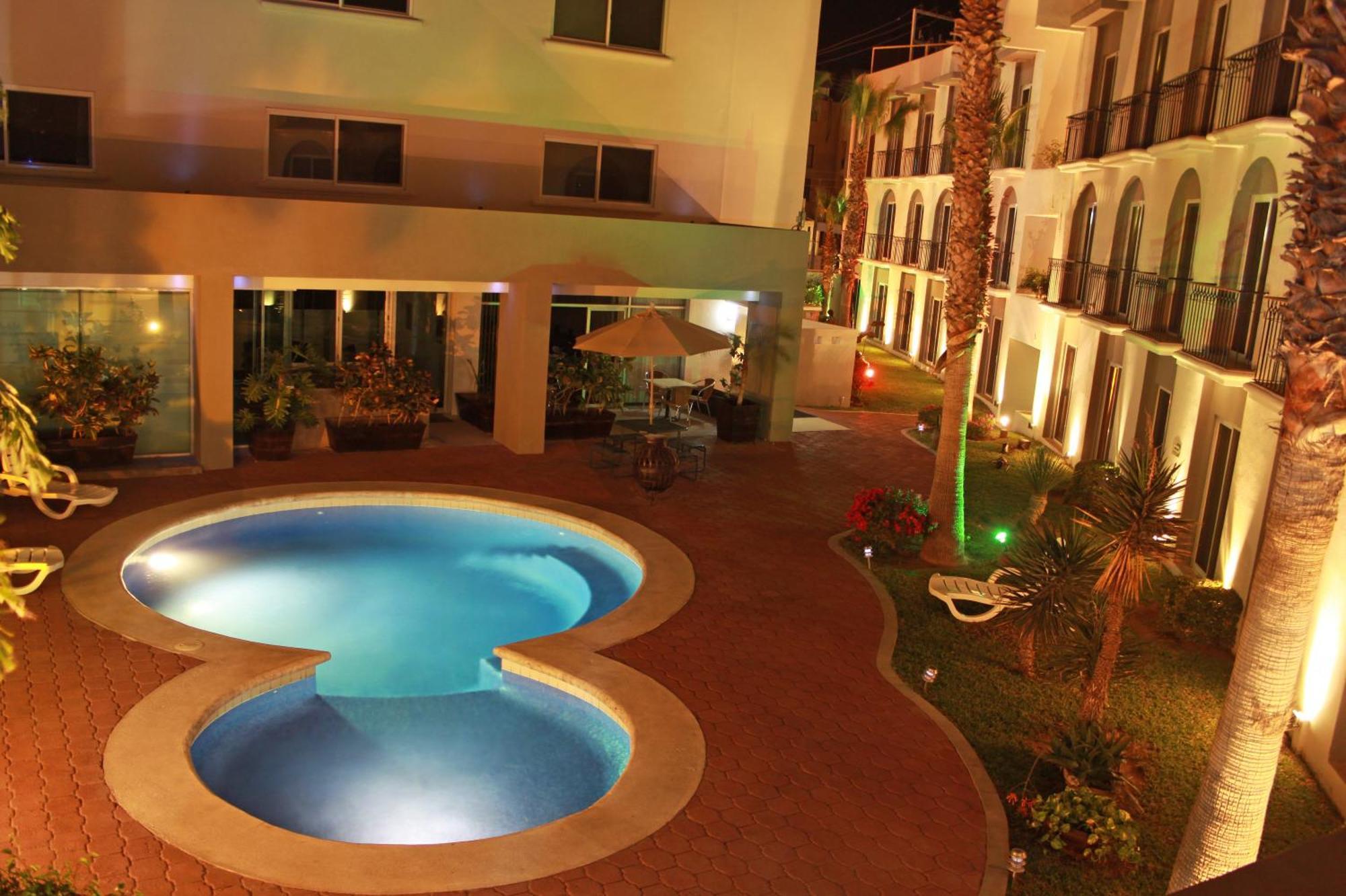 Seven Crown Express & Suites By Kavia Cabo San Lucas Exteriör bild