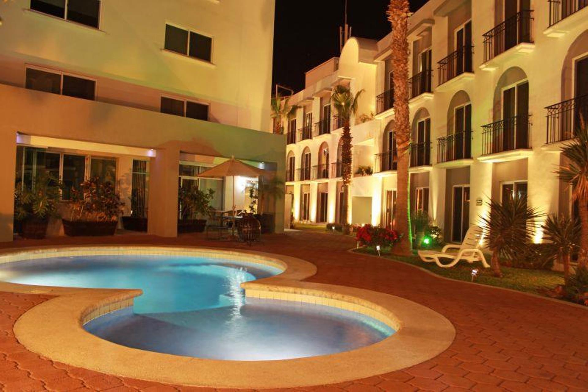 Seven Crown Express & Suites By Kavia Cabo San Lucas Exteriör bild